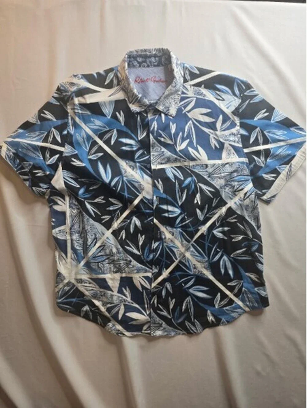 Robert Graham Classic Fit 2XL Short Sleeve Button-Up Shirt